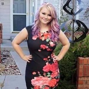 Meet your Posher, Abigail